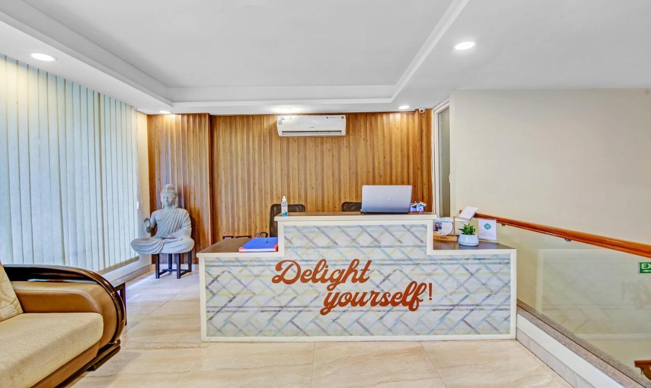 Treebo Sai Village Gold Souk - Sec 43 Gurgaon Exterior photo
