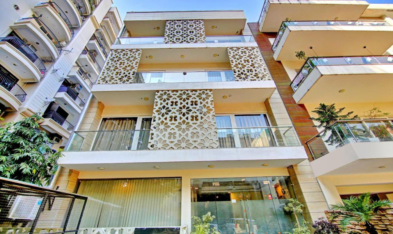 Treebo Sai Village Gold Souk - Sec 43 Gurgaon Exterior photo
