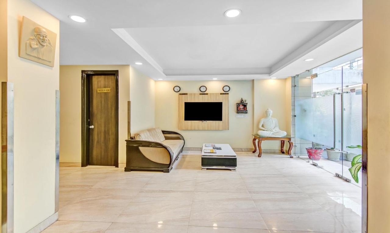 Treebo Sai Village Gold Souk - Sec 43 Gurgaon Exterior photo