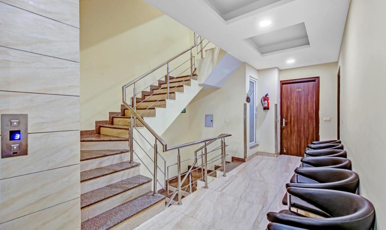 Treebo Sai Village Gold Souk - Sec 43 Gurgaon Exterior photo